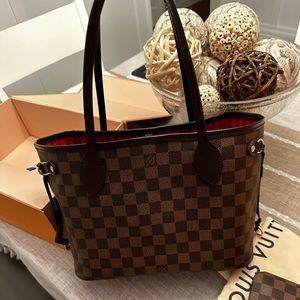 Authentic SMALL neverfull. Clean and smoke free home.